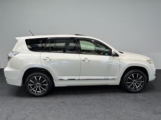 2013 Toyota VANGUARD - Thumbnail