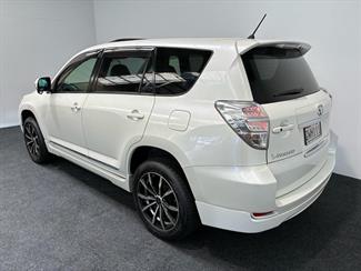 2013 Toyota VANGUARD - Thumbnail