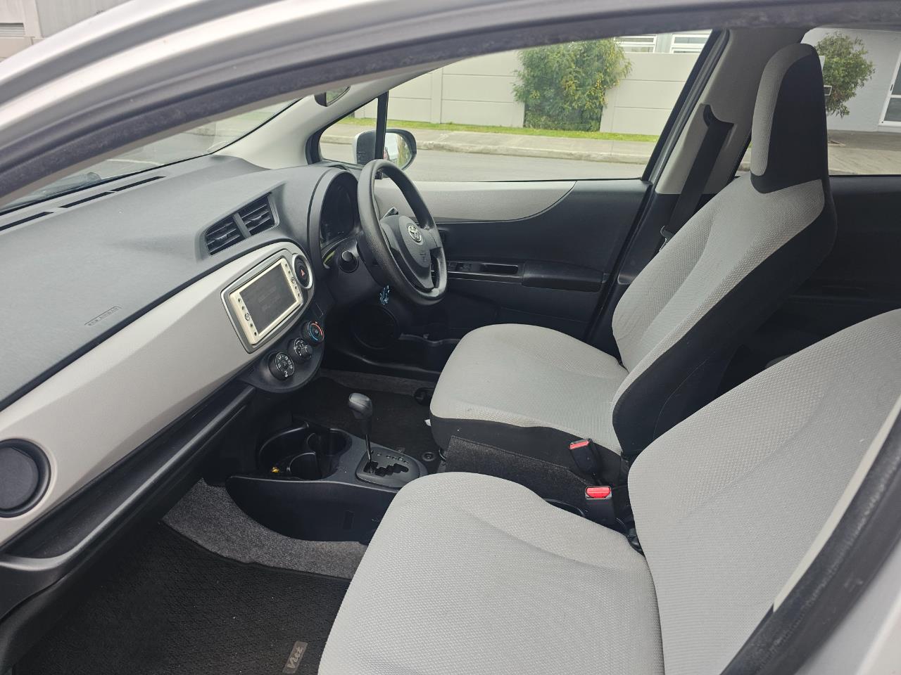 2011 Toyota Vitz