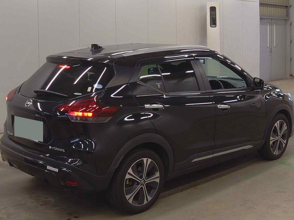 2021 Nissan KICKS