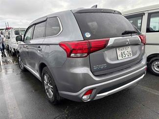2017 Mitsubishi OUTLANDER - Thumbnail