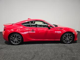 2017 Toyota 86 - Thumbnail