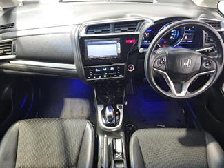 2013 Honda FIT - Thumbnail