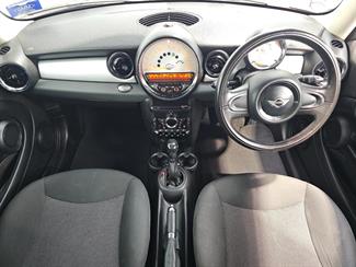 2011 Mini Cooper - Thumbnail
