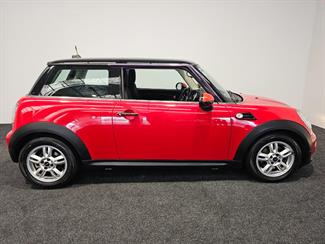 2011 Mini Cooper - Thumbnail