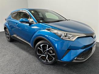 2017 Toyota C-HR - Thumbnail