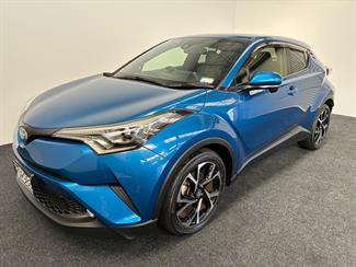 2017 Toyota C-HR - Thumbnail
