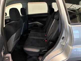 2009 Mitsubishi OUTLANDER - Thumbnail