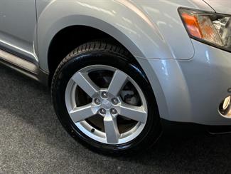 2009 Mitsubishi OUTLANDER - Thumbnail