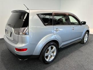 2009 Mitsubishi OUTLANDER - Thumbnail