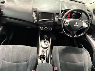 2009 Mitsubishi OUTLANDER - Thumbnail