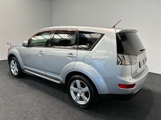 2009 Mitsubishi OUTLANDER - Thumbnail