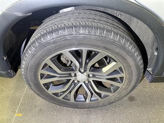 2017 Mitsubishi OUTLANDER - Thumbnail