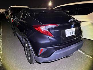 2017 Toyota C-HR - Thumbnail