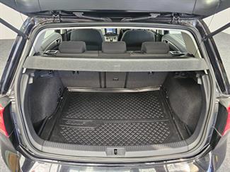 2015 Volkswagen Golf - Thumbnail