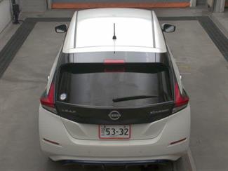 2022 Nissan LEAF - Thumbnail