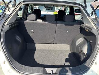 2022 Nissan LEAF - Thumbnail