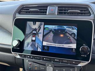 2022 Nissan LEAF - Thumbnail