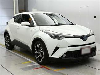 2017 Toyota C-HR - Thumbnail