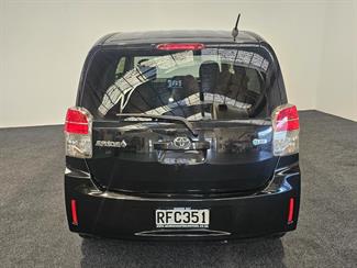 2014 Toyota SPADE - Thumbnail
