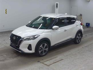2021 Nissan KICKS - Thumbnail
