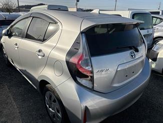 2020 Toyota AQUA - Thumbnail