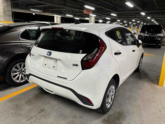 2021 Toyota AQUA - Thumbnail