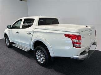 2016 Mitsubishi Triton - Thumbnail