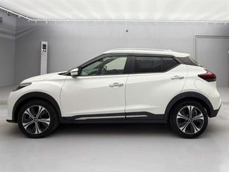 2021 Nissan KICKS - Thumbnail