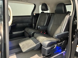 2015 Toyota ESTIMA - Thumbnail