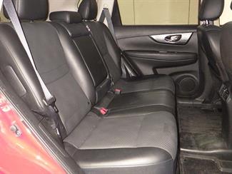 2015 Nissan X-TRAIL - Thumbnail