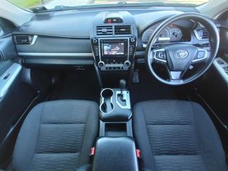 2017 Toyota Camry - Thumbnail