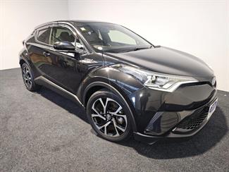 2017 Toyota C-HR - Thumbnail
