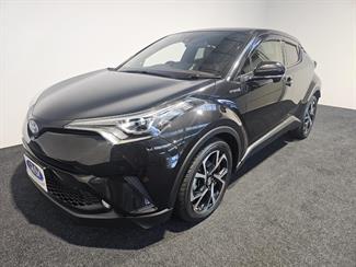 2017 Toyota C-HR - Thumbnail