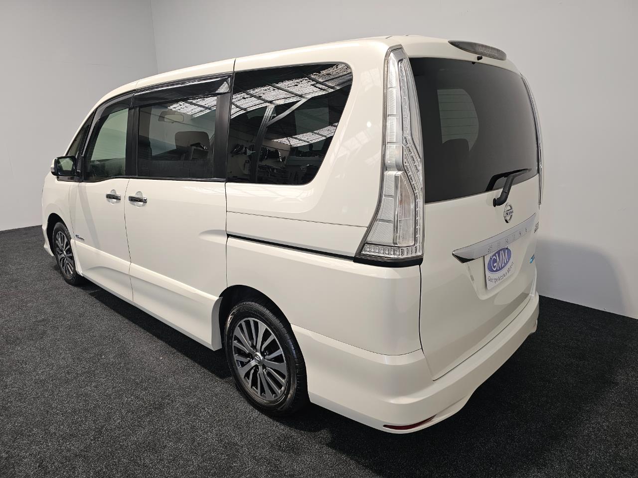 2014 Nissan SERENA