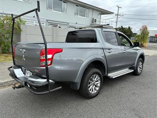 2017 Mitsubishi Triton - Thumbnail