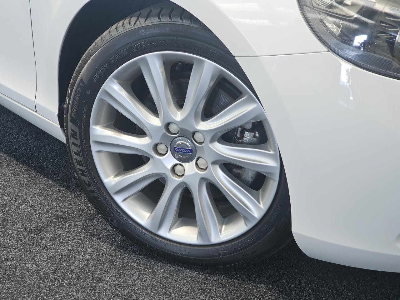 2015 Volvo V40