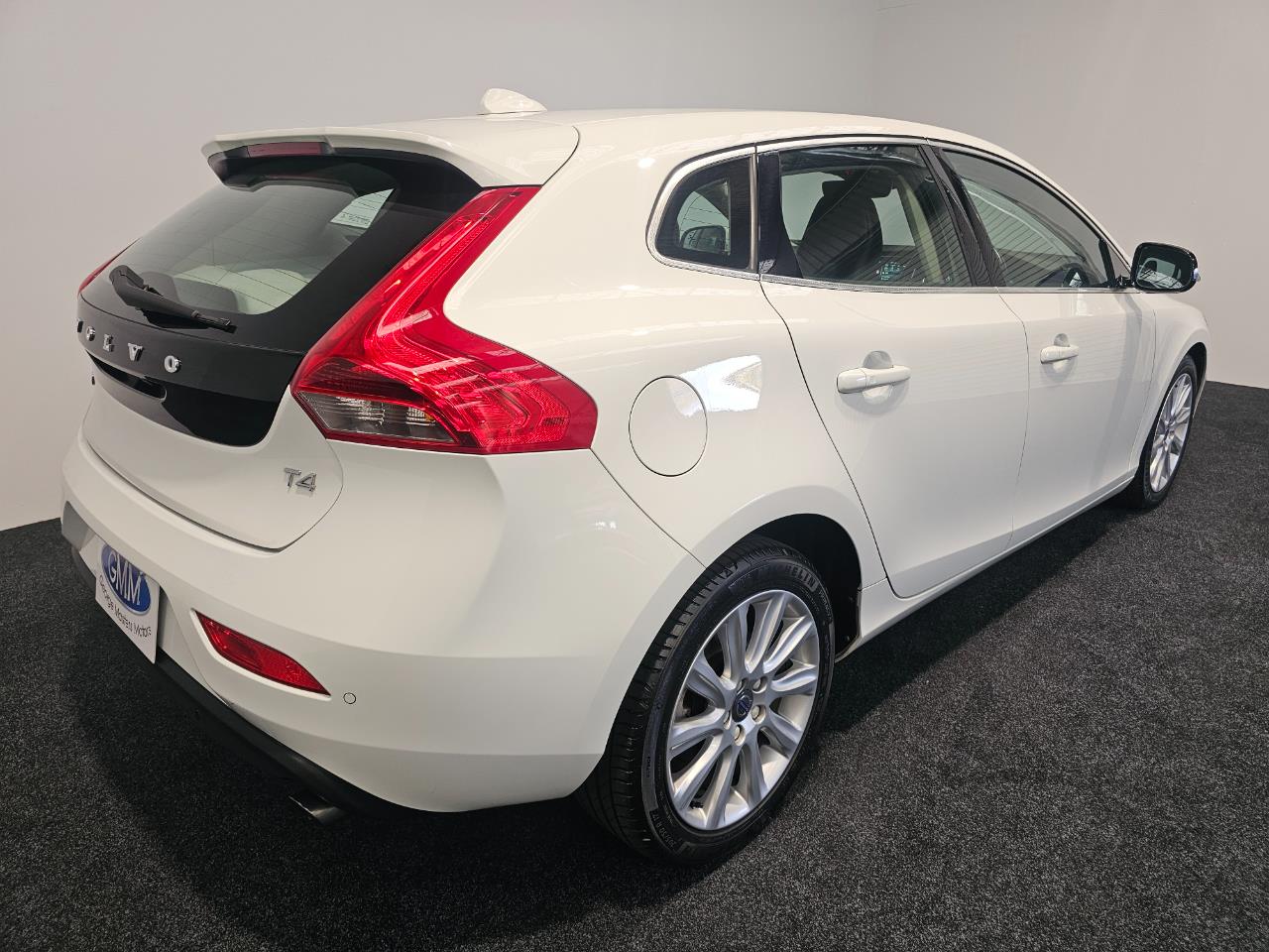 2015 Volvo V40