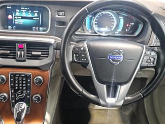 2015 Volvo V40 - Thumbnail