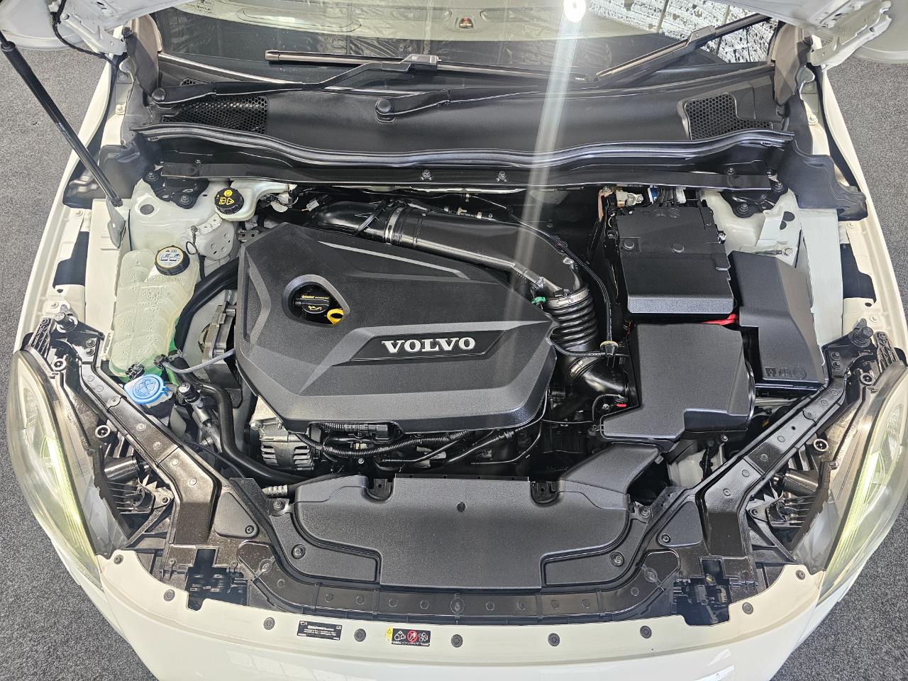 2015 Volvo V40