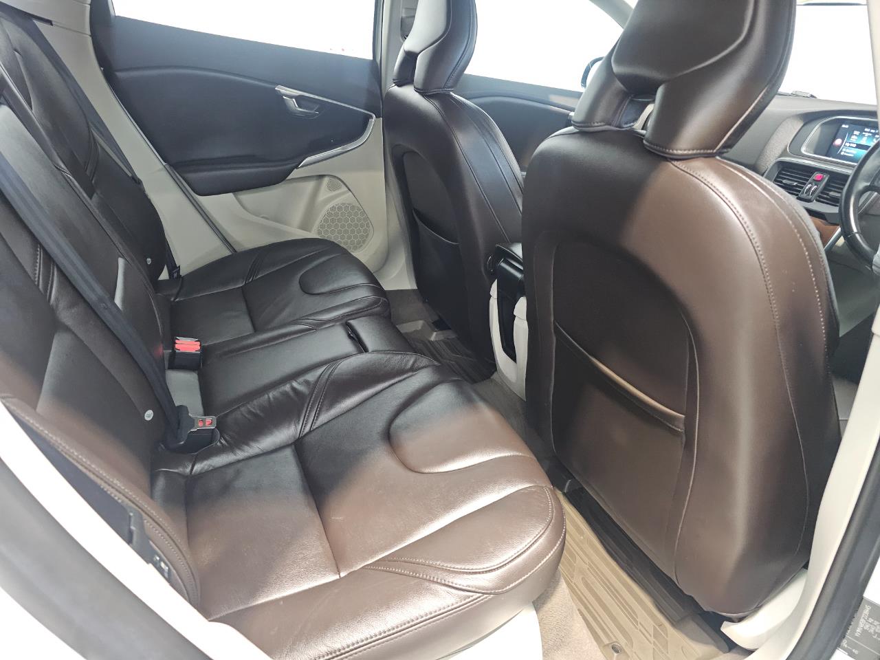 2015 Volvo V40
