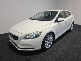 2015 Volvo V40 - Thumbnail