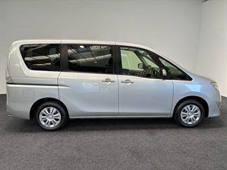 2016 Nissan SERENA - Thumbnail