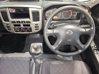 2008 Nissan Urvan - Thumbnail