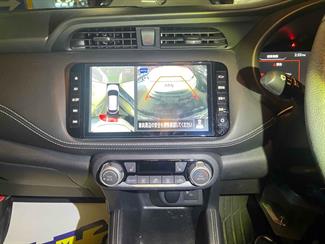 2021 Nissan KICKS - Thumbnail