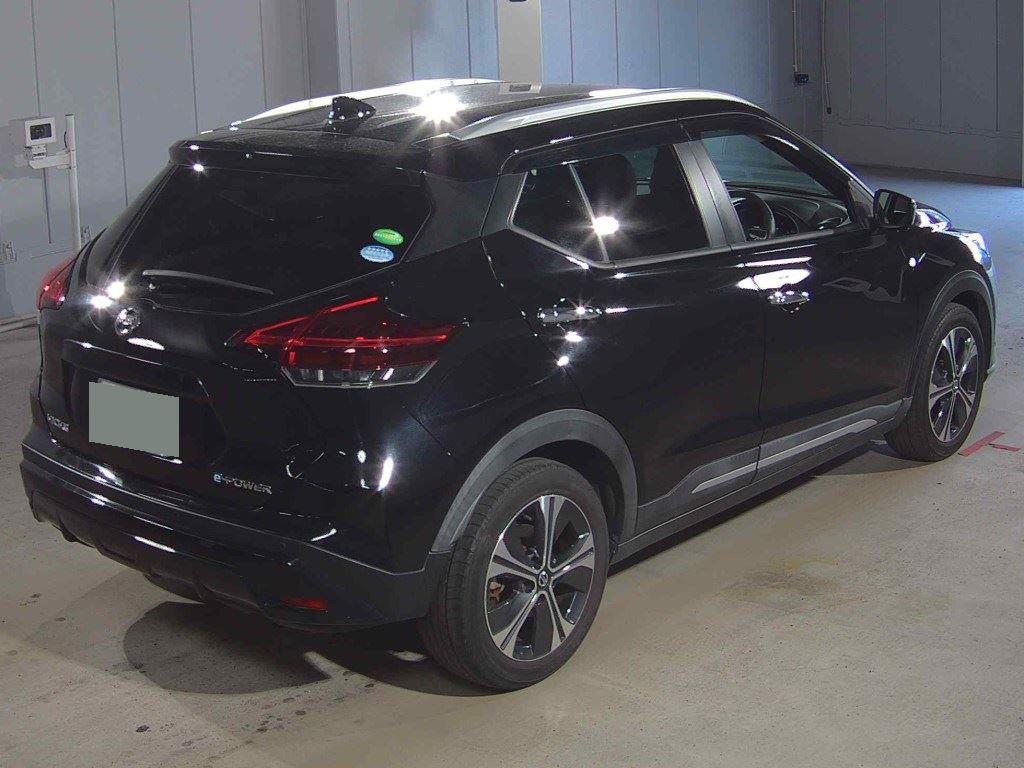 2021 Nissan KICKS