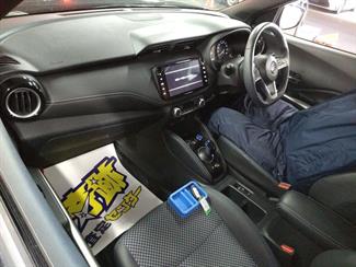 2021 Nissan KICKS - Thumbnail