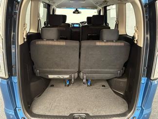 2015 Nissan SERENA - Thumbnail