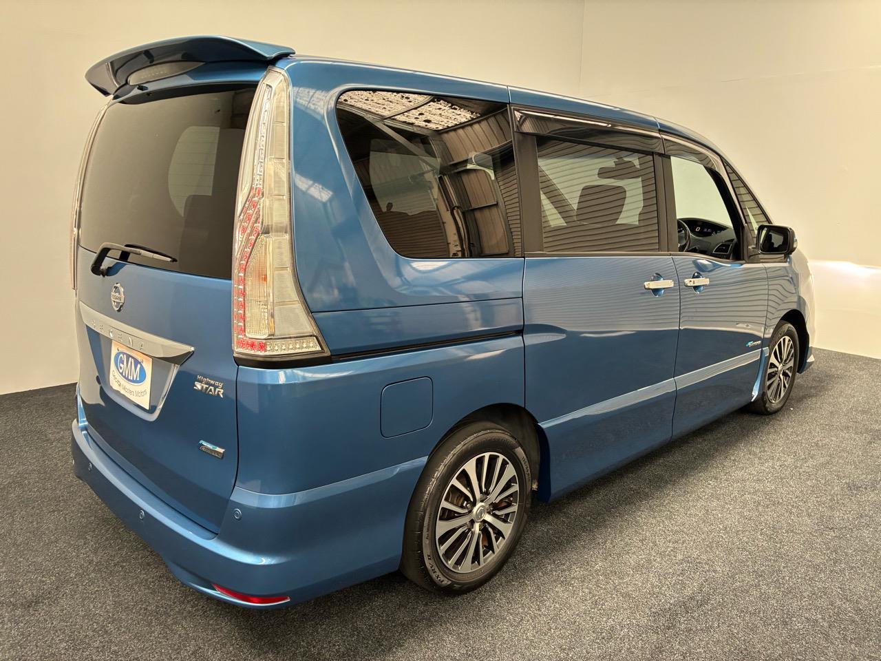 2015 Nissan SERENA