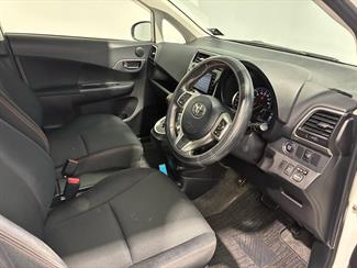 2014 Toyota Ractis - Thumbnail